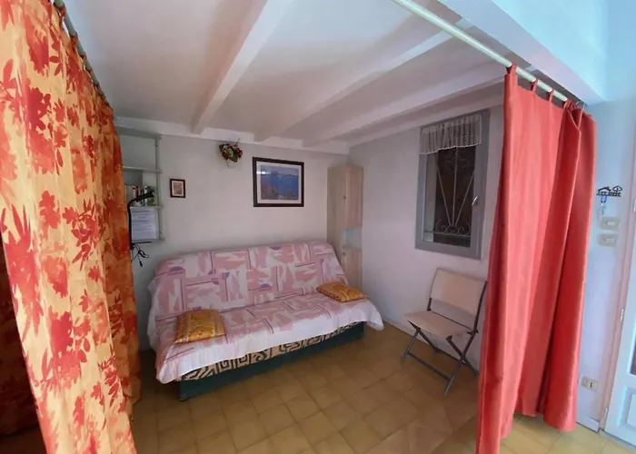En Bord De Avec Mezzanine, Balcon Et Parking Prive A Port Leucate, 6 Couchages - Fr-1-81-482 *